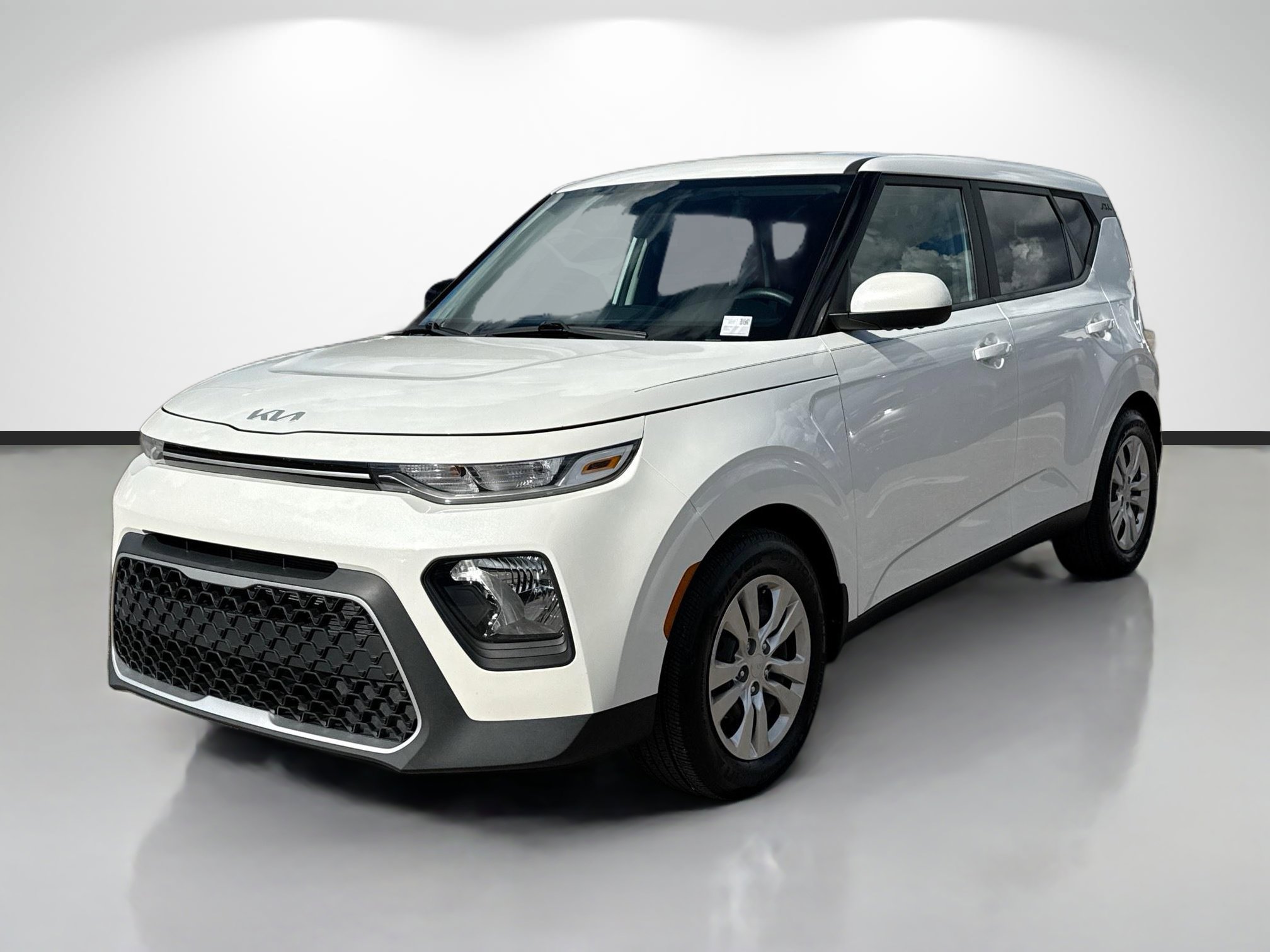 Used 2022 Kia Soul LX image 7