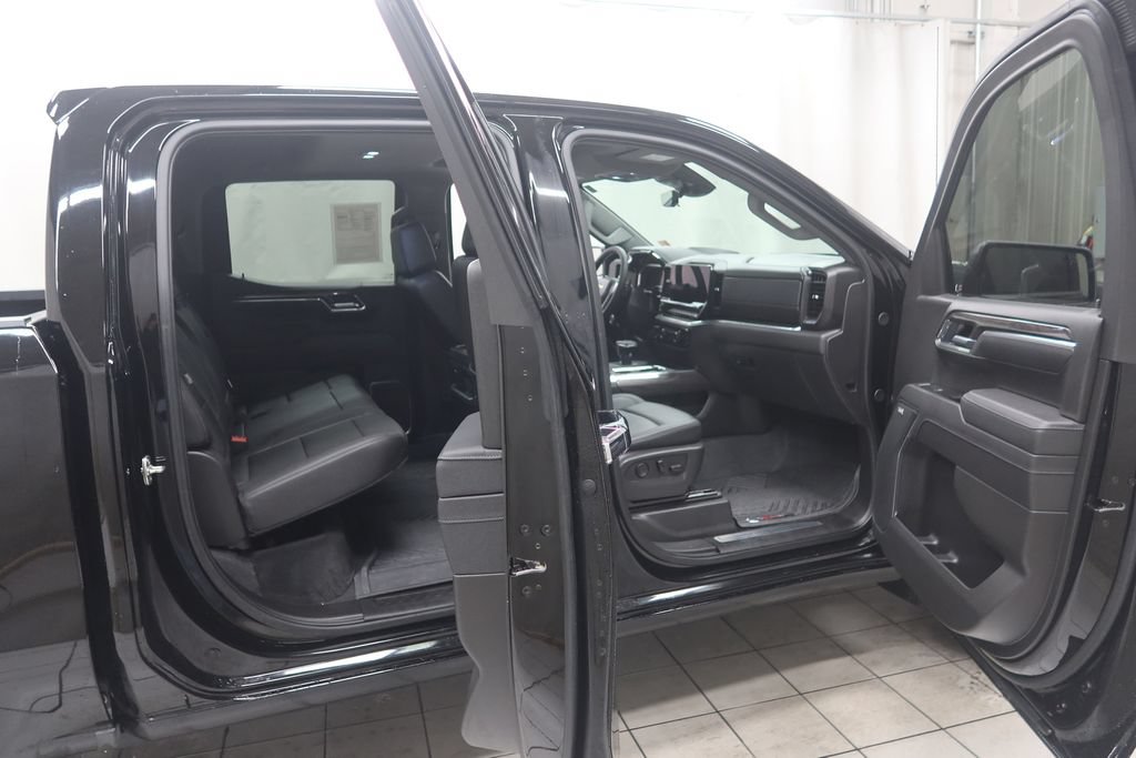 Used 2025 Chevrolet Silverado 1500 LTZ w/ LTZ Premium Texas Edition AWD/4WD image 11
