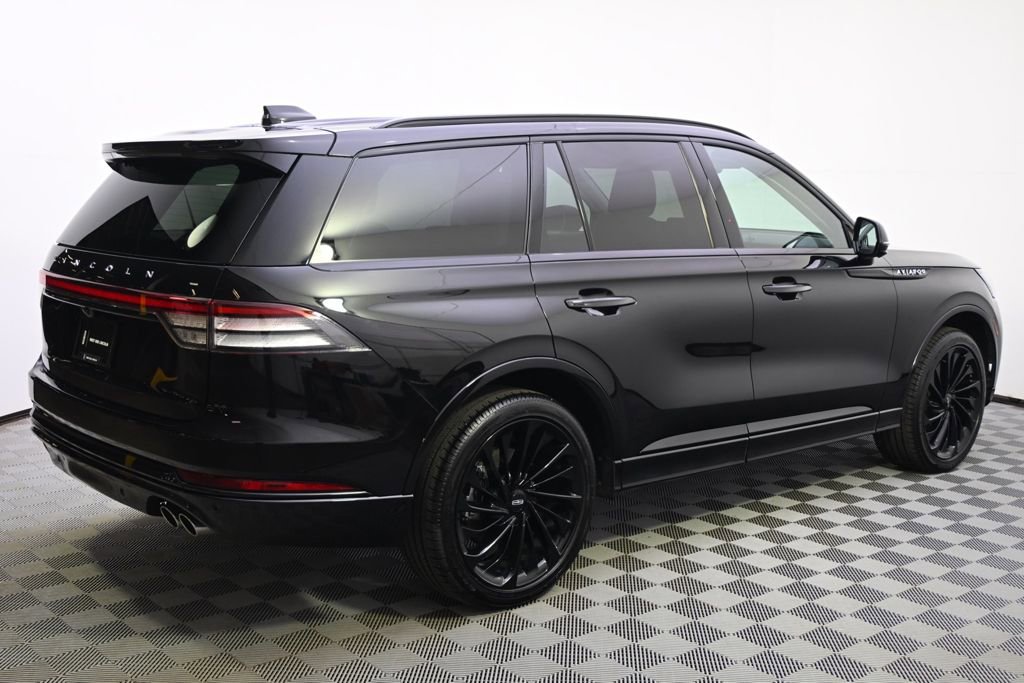 New 2026 Lincoln Aviator Reserve w/ Jet Appearance Package image 7