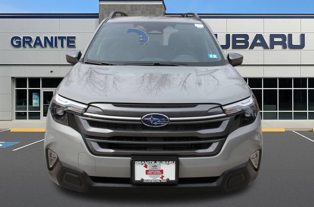 Used 2025 Subaru Forester Premium AWD/4WD image 5