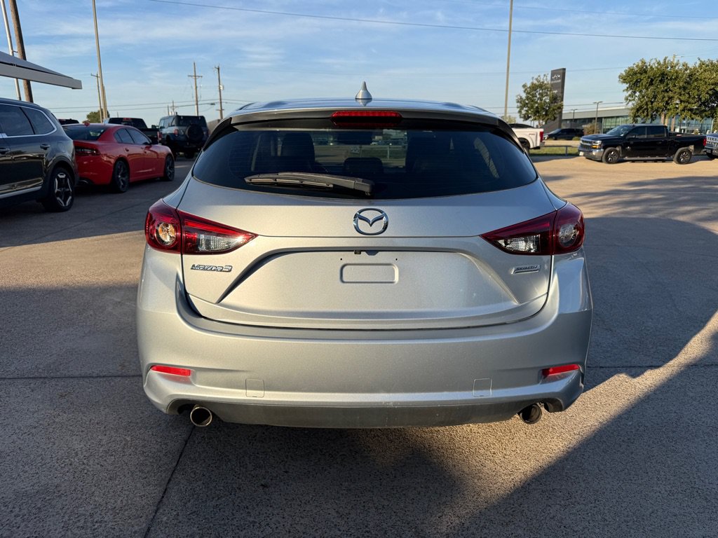 Used 2018 MAZDA MAZDA3 Grand Touring w/ Premium Equipment Package FWD image 6