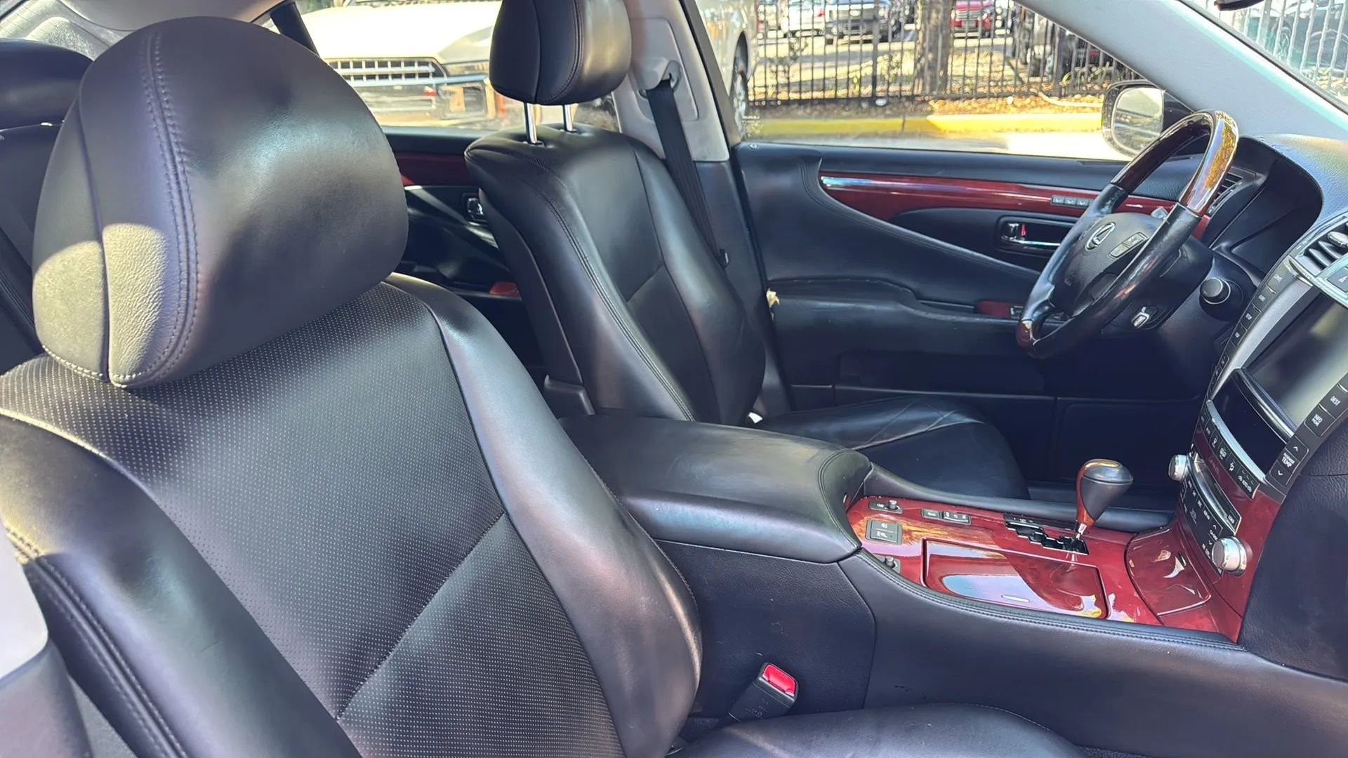 Used 2012 Lexus LS 460 LS 460 Sedan 4D AWD/4WD image 11