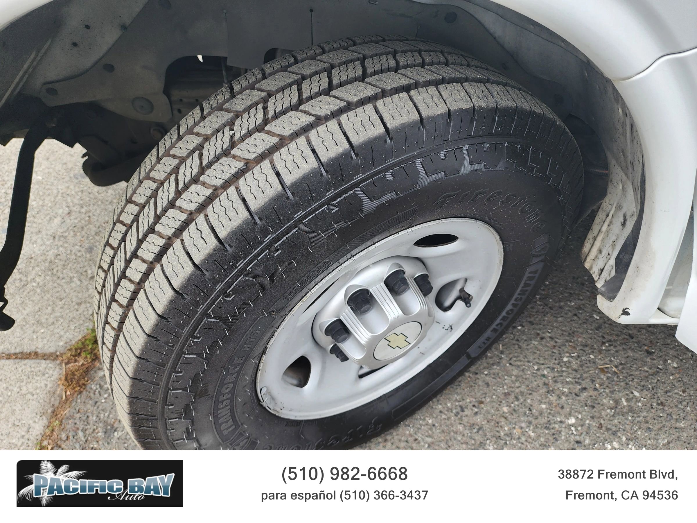 Used 2012 Chevrolet Express 2500 image 29