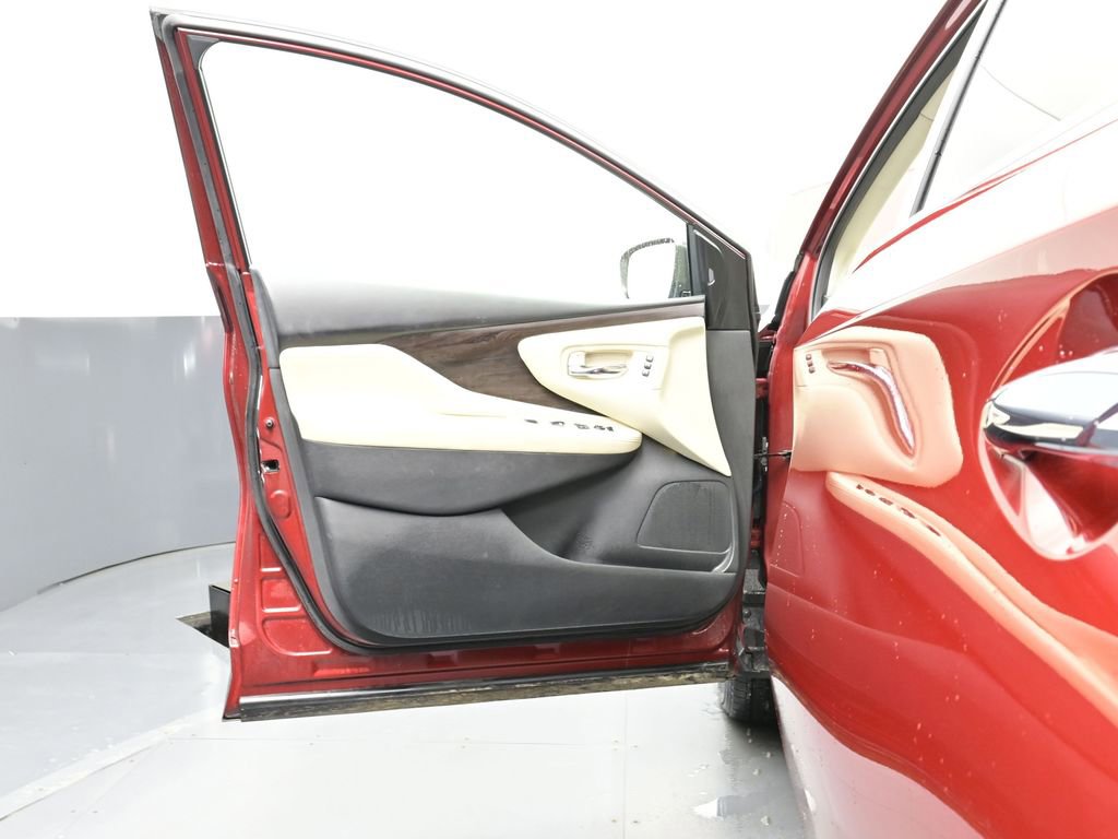 Used 2021 Nissan Murano Platinum w/ Cargo Package image 21