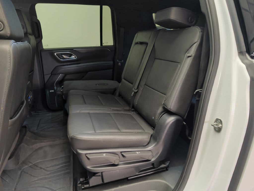 Used 2024 Chevrolet Suburban Z71 w/ Luxury Package AWD/4WD image 27