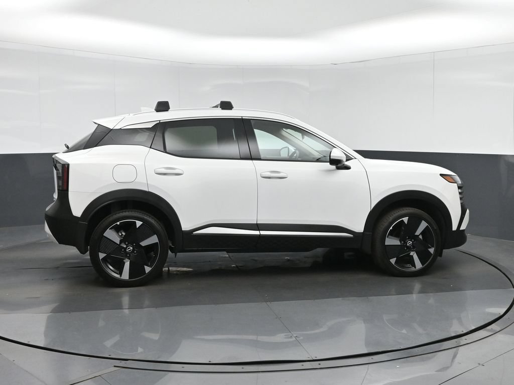 Used 2025 Nissan Kicks SR FWD image 8
