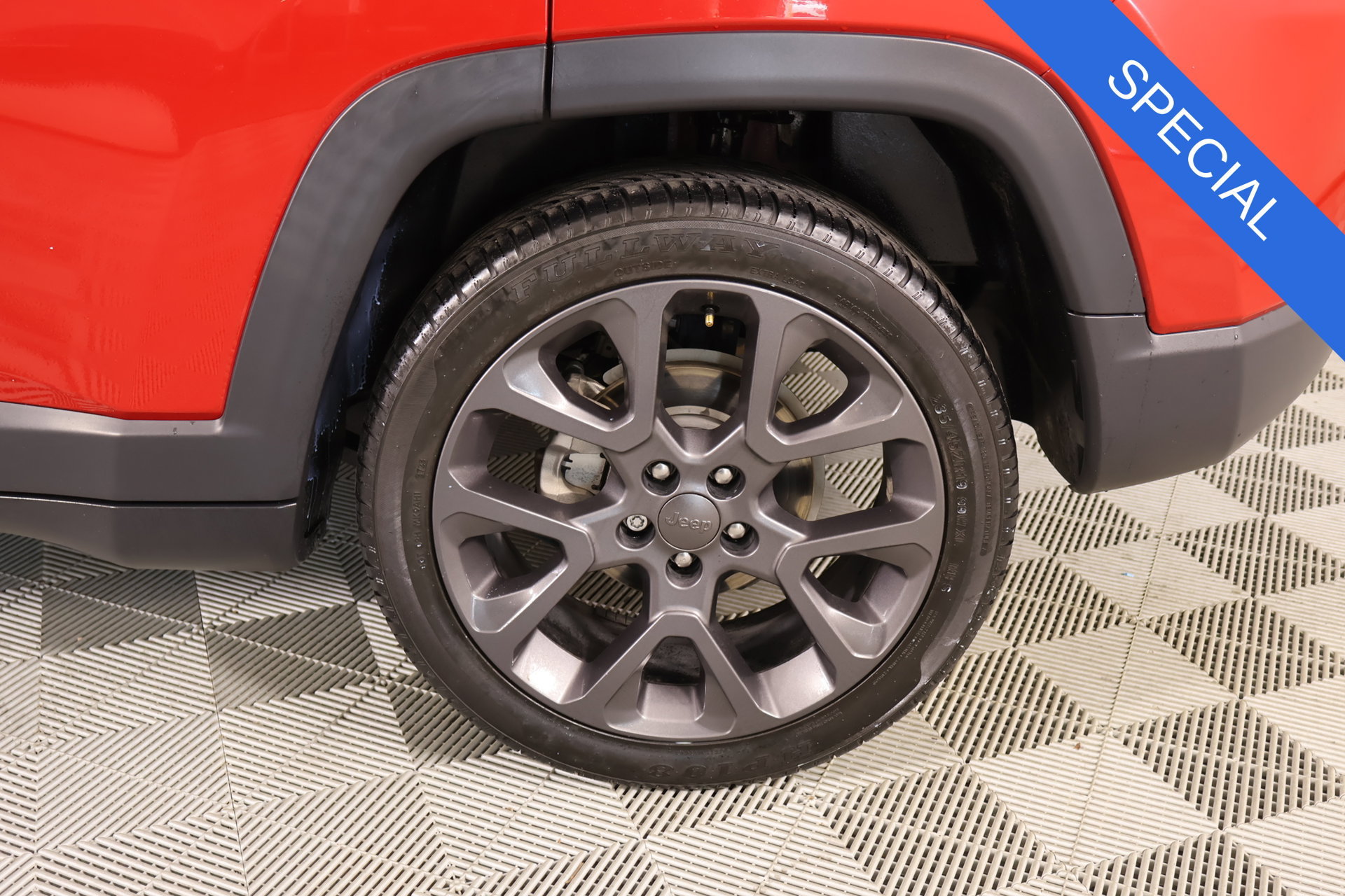 Used 2021 Jeep Compass Latitude FWD image 19