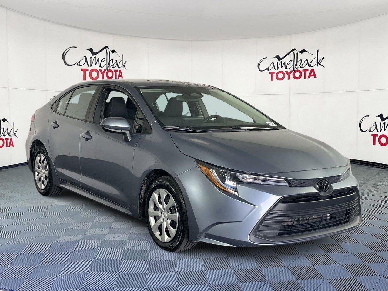 Used 2024 Toyota Corolla LE image 3
