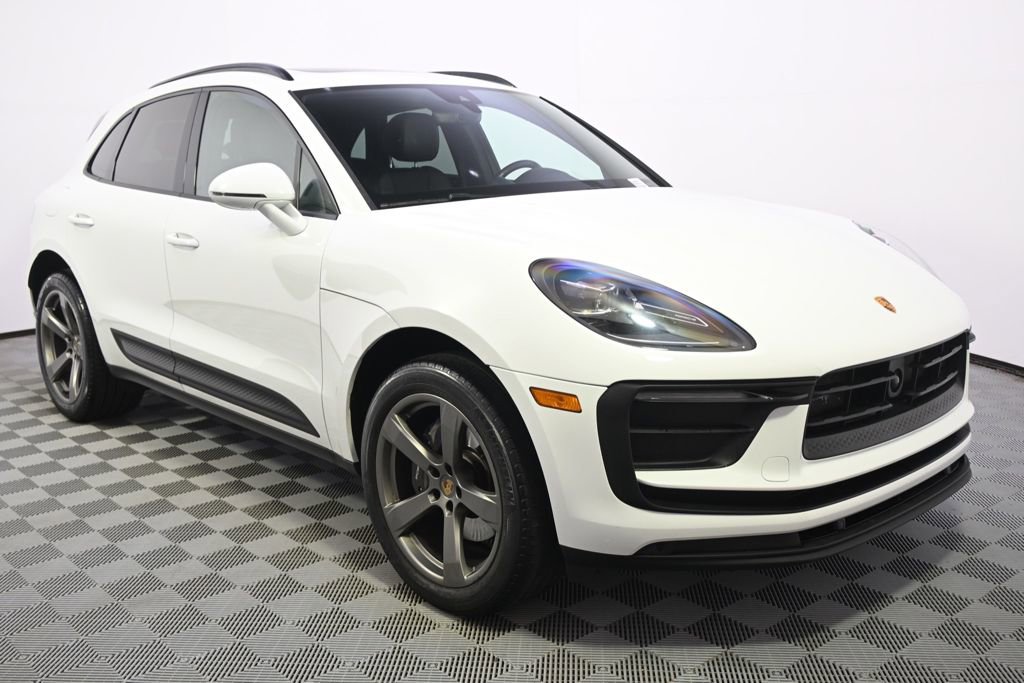 Used 2022 Porsche Macan AWD/4WD image 8