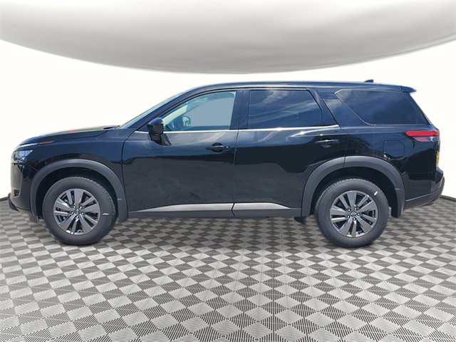 New 2025 Nissan Pathfinder S image 3