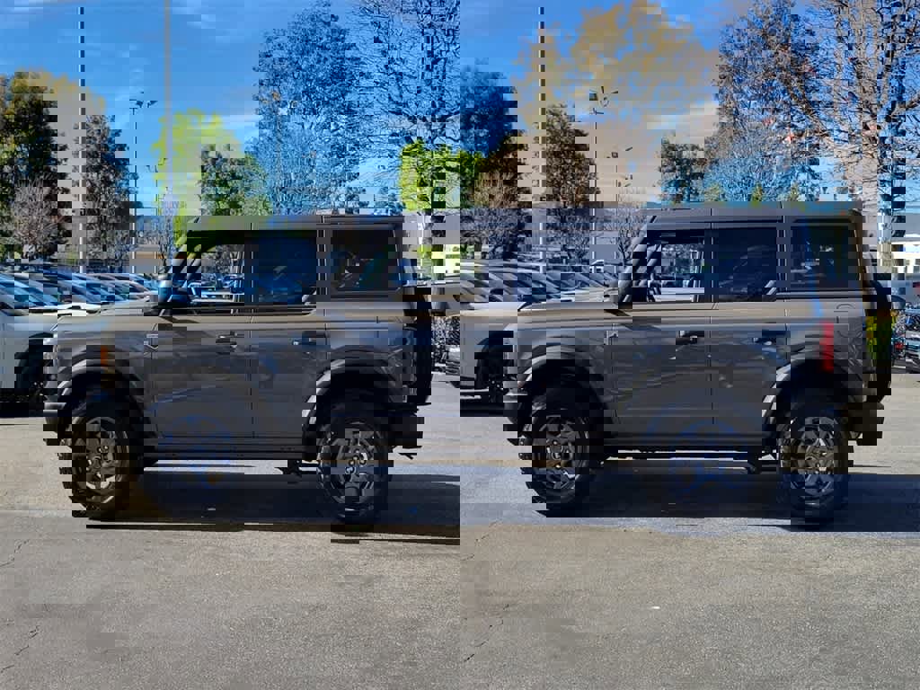 Used 2025 Ford Bronco Big Bend image 2