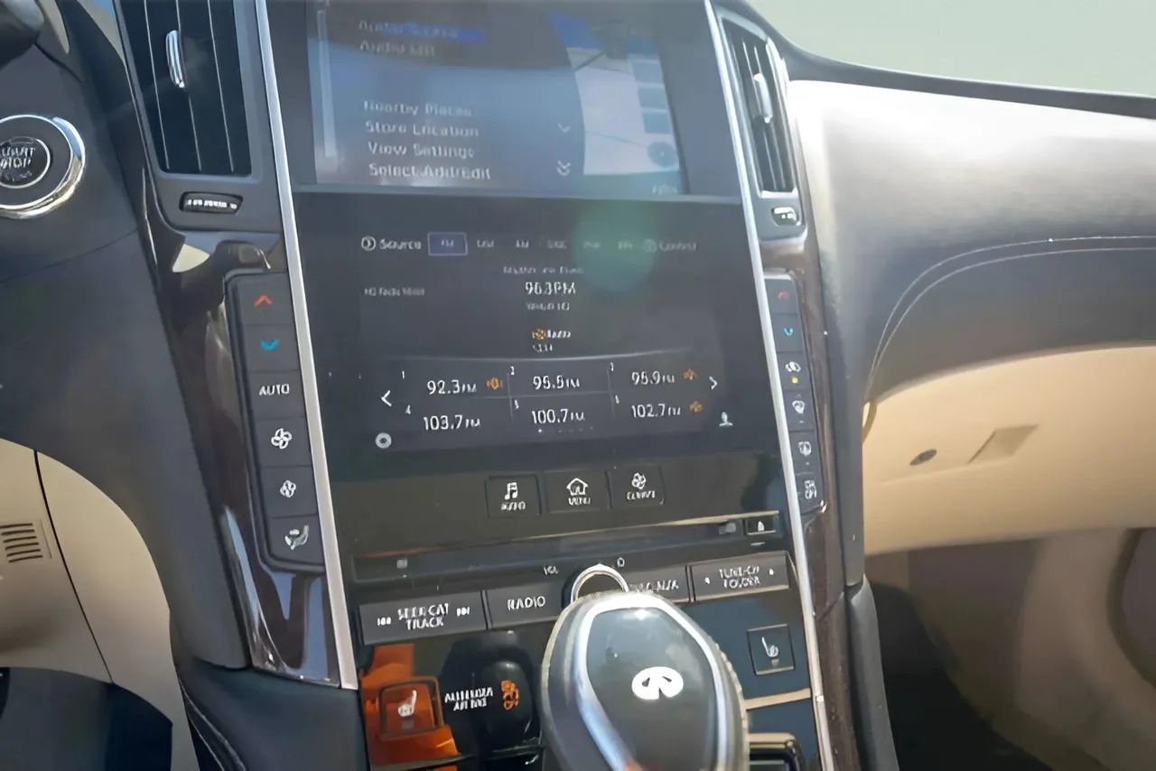 Used 2019 INFINITI Q50 Luxe w/ Essential Package (3.0T Luxe) image 23