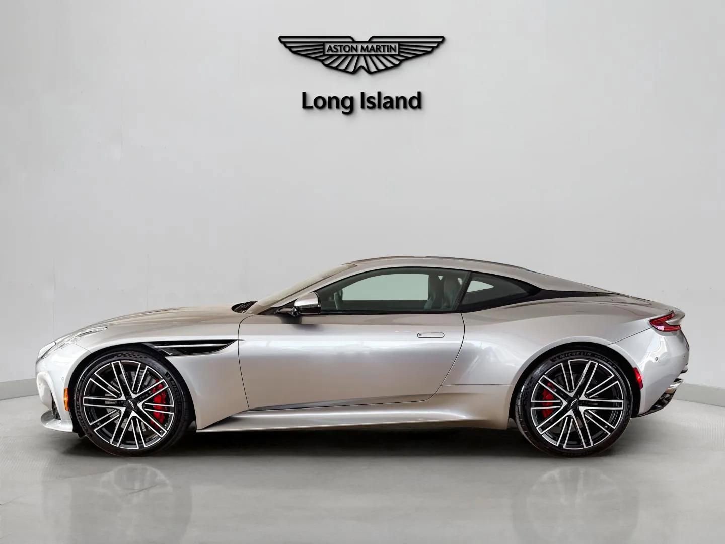 Used 2024 Aston Martin DB12 Coupe image 7