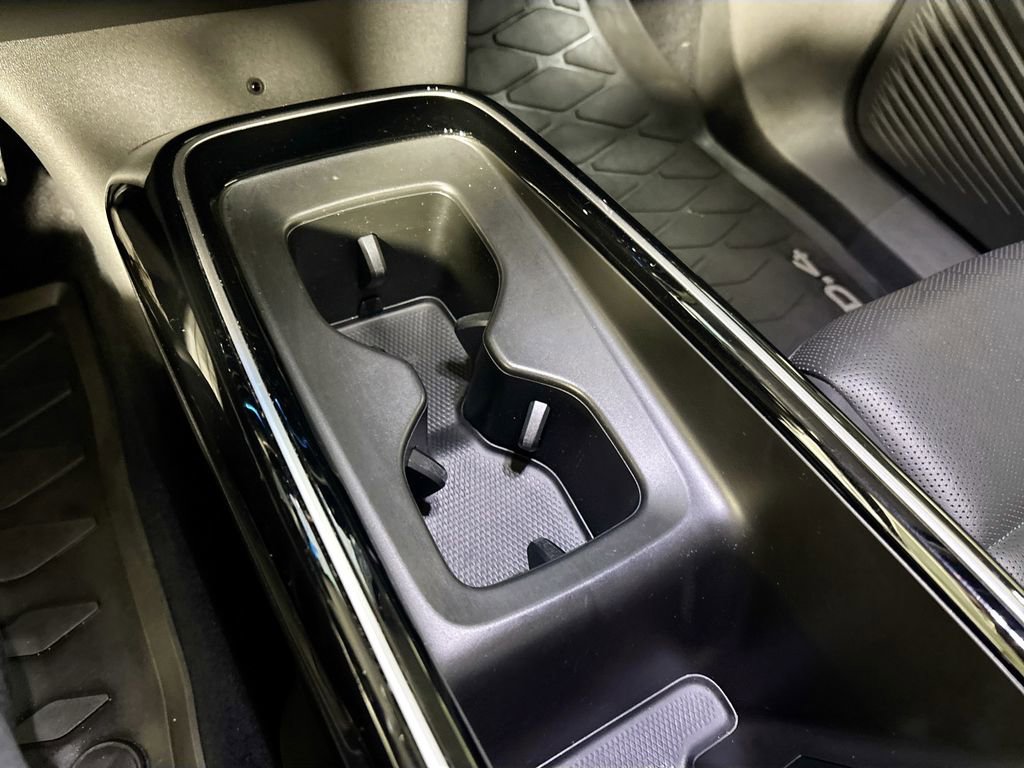 Used 2023 Volkswagen ID.4 Pro S Plus image 15