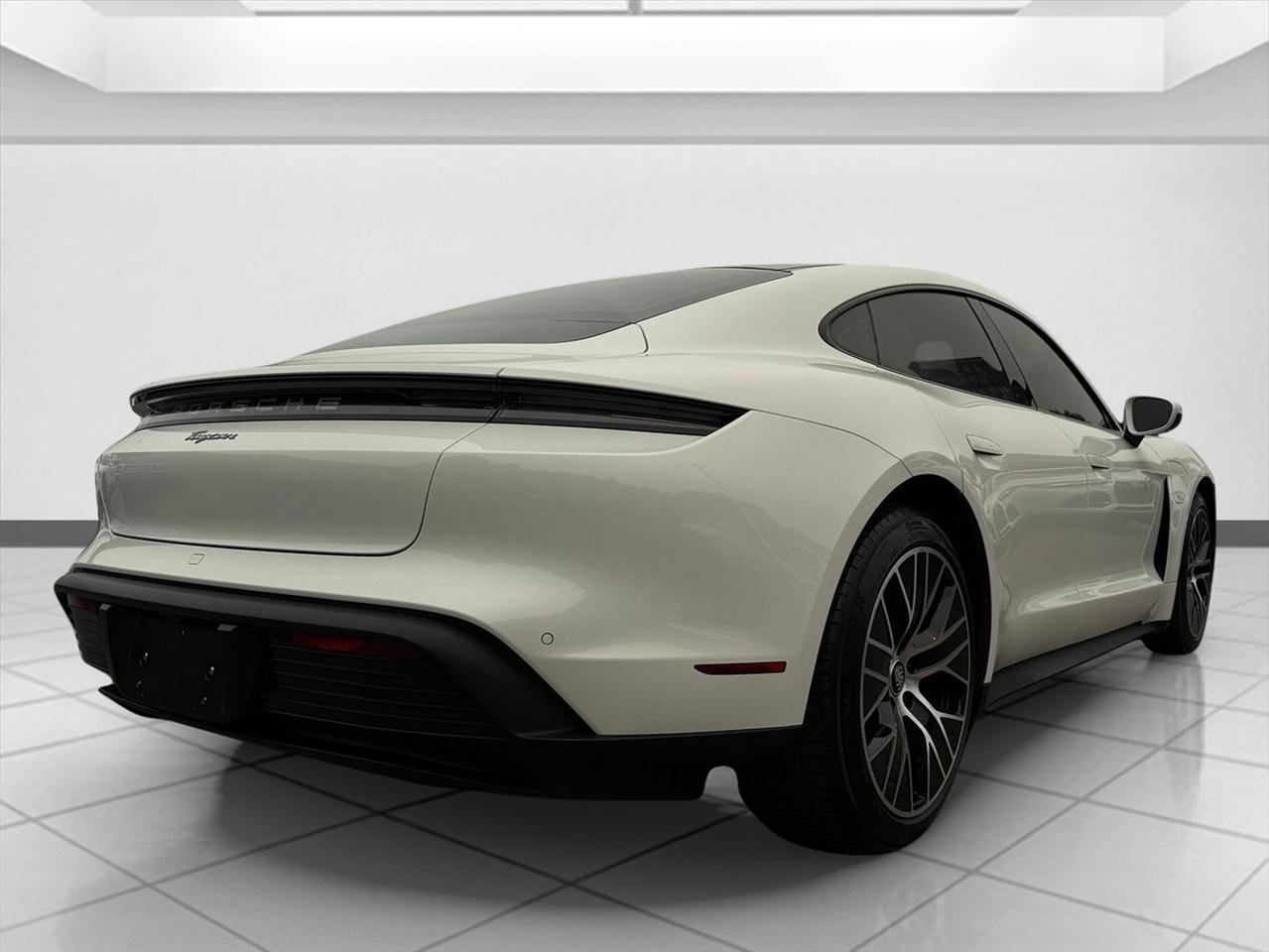 Used 2021 Porsche Taycan RWD image 6