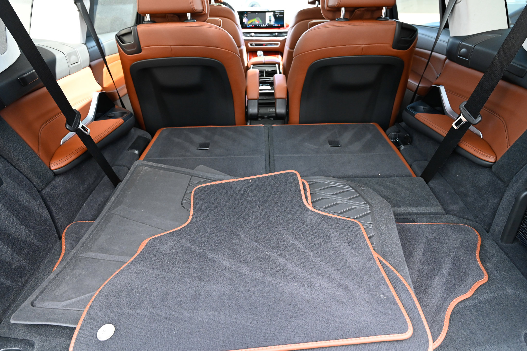 Used 2024 BMW ALPINA XB7 image 44