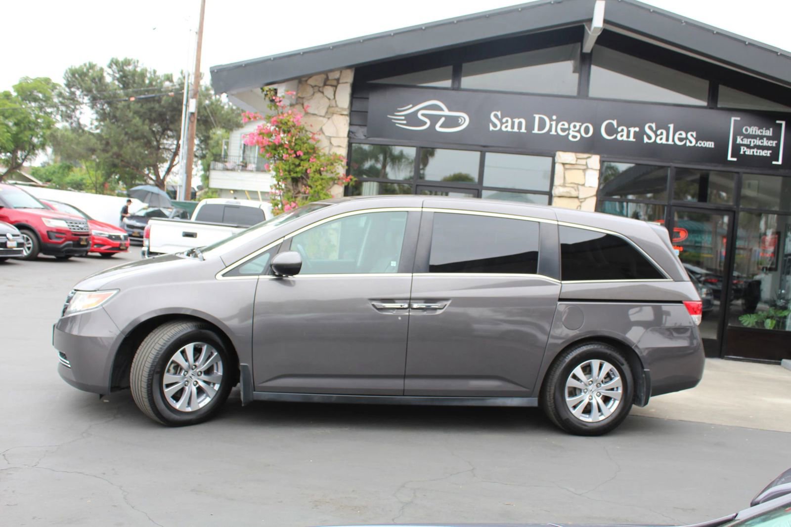 Used 2015 Honda Odyssey EX-L image 2