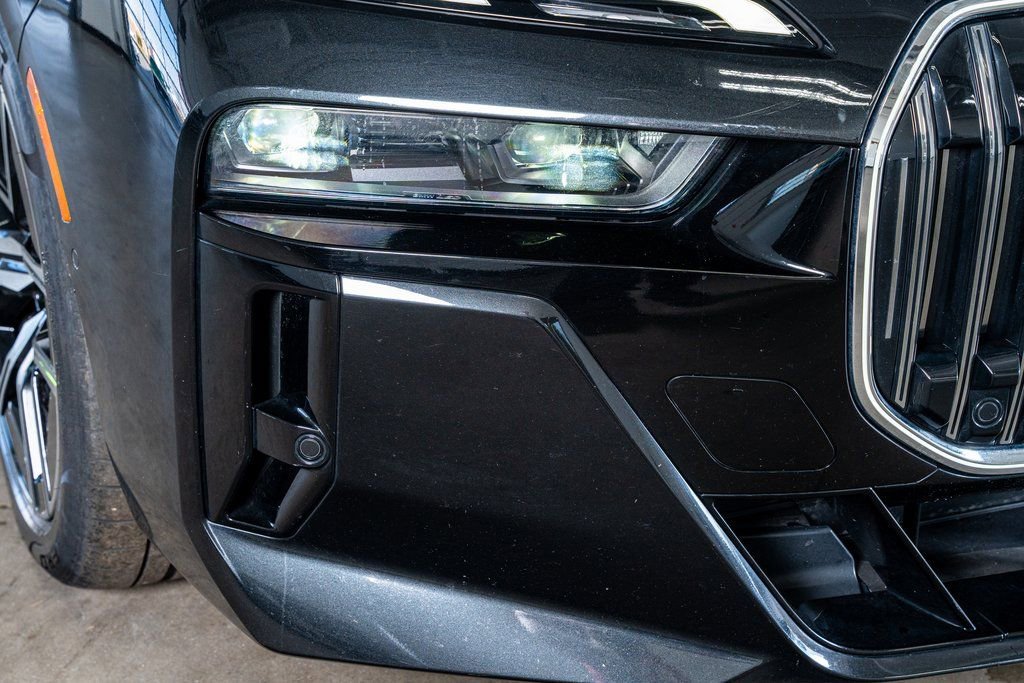 Used 2023 BMW 740i 740i w/ Parking Assistance Package image 20