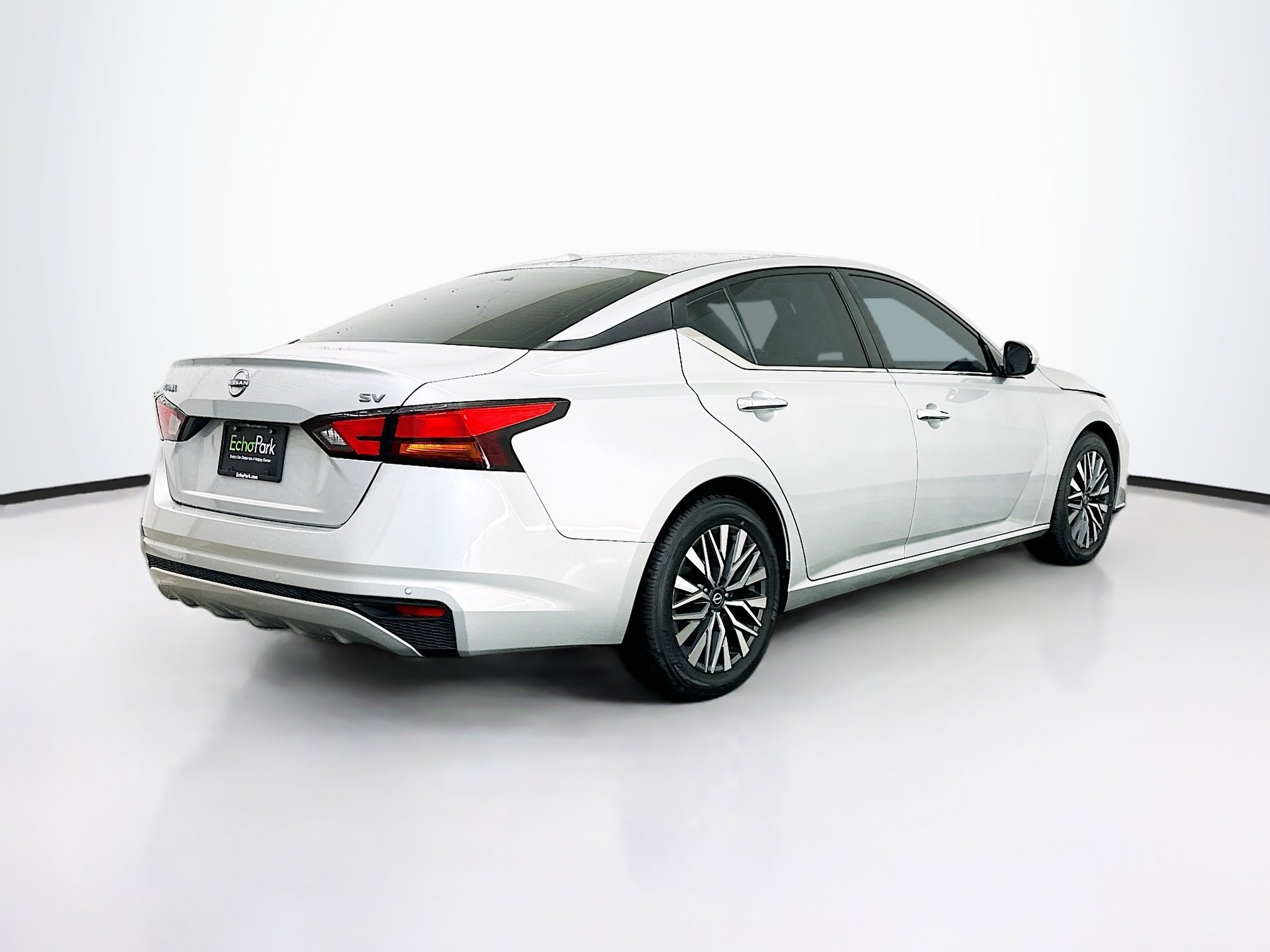 Used 2023 Nissan Altima 2.5 SV image 9