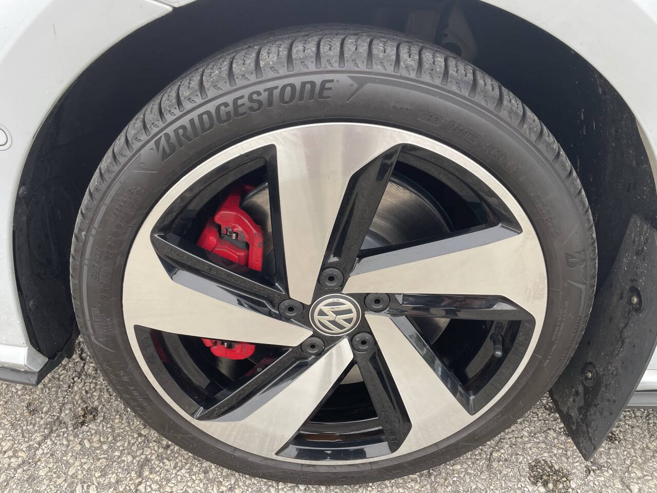 Used 2019 Volkswagen Golf 4-Door FWD image 12