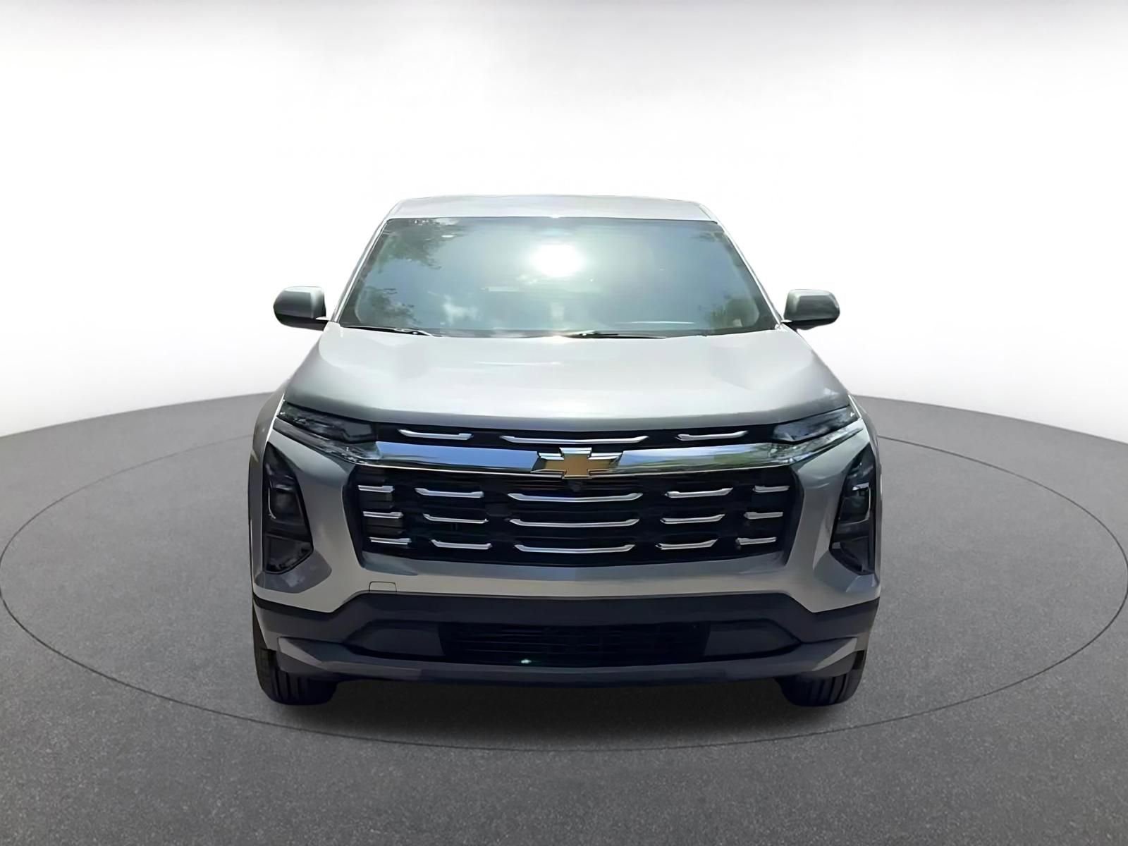 Used 2025 Chevrolet Equinox LT AWD/4WD image 4