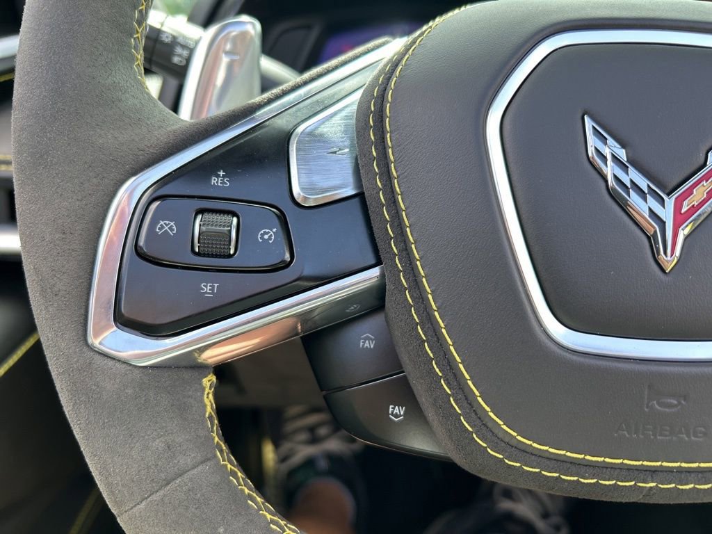 Used 2021 Chevrolet Corvette Stingray Premium Conv w/ Z51 Performance Package image 20