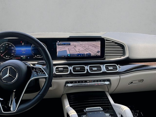 Certified 2025 Mercedes-Benz GLE 450e 4MATIC image 8