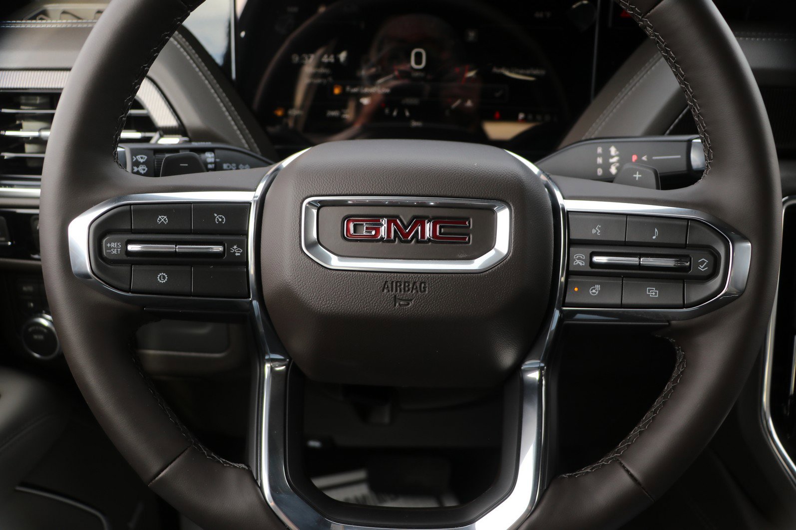 New 2026 GMC Yukon XL Elevation image 17