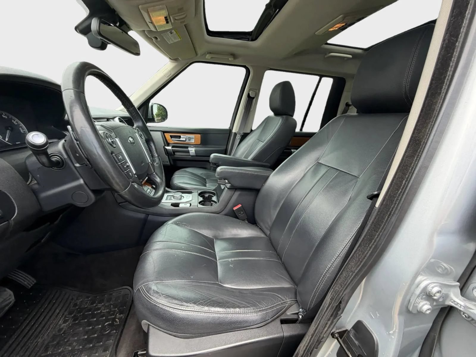 Used 2015 Land Rover LR4 HSE AWD/4WD image 34
