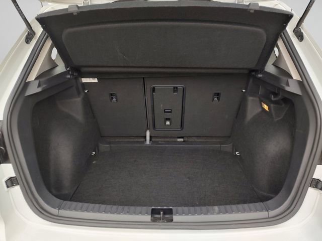 Used 2023 Volkswagen Taos SE FWD image 31