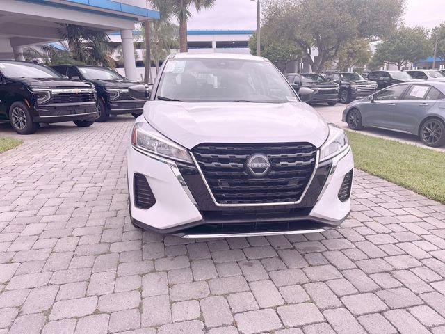 Used 2024 Nissan Kicks S FWD image 14