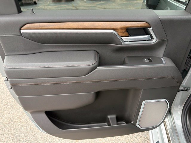 New 2026 Chevrolet Silverado 2500 High Country w/ LPO, Dark Essentials Package AWD/4WD image 29