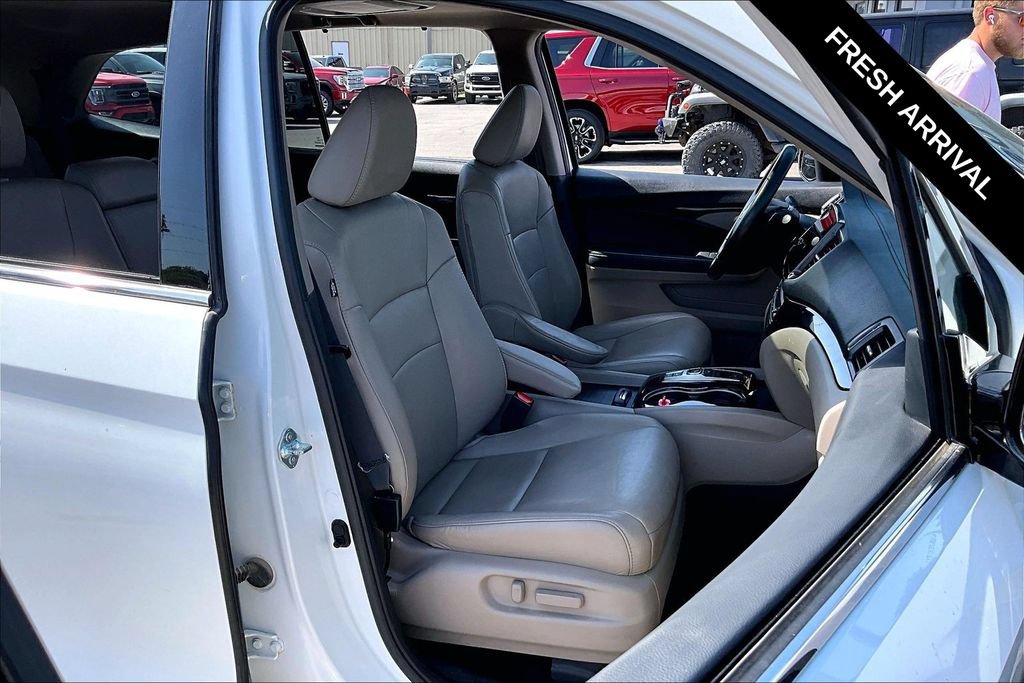 Used 2021 Honda Pilot Touring image 29