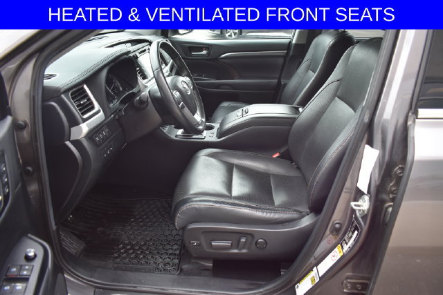 Used 2019 Toyota Highlander Limited AWD/4WD image 4