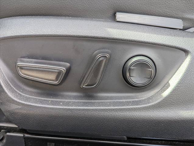 Used 2019 Toyota Camry XSE FWD image 11