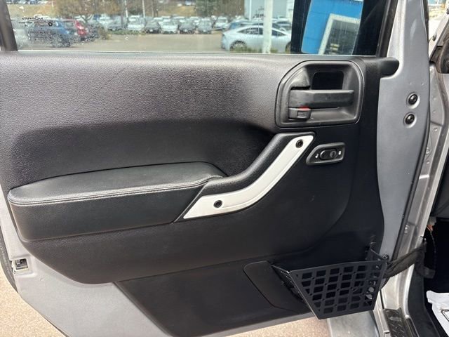 Used 2014 Jeep Wrangler Unlimited Sahara AWD/4WD image 12