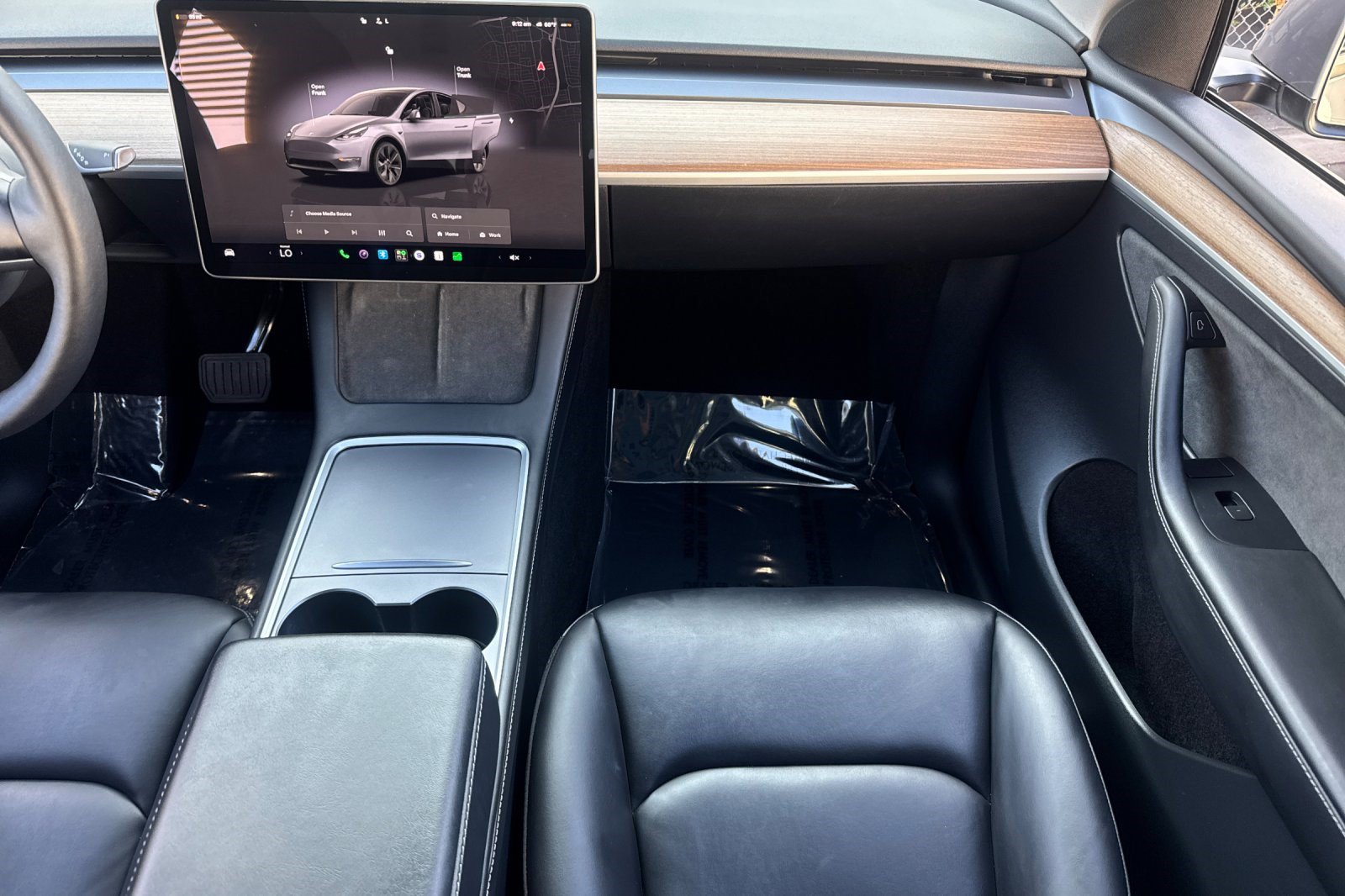 Used 2024 Tesla Model Y Long Range RWD image 33