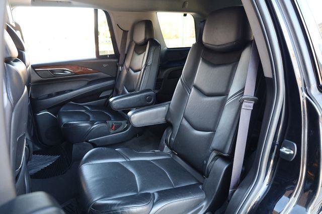 Used 2015 Cadillac Escalade Luxury AWD/4WD image 18