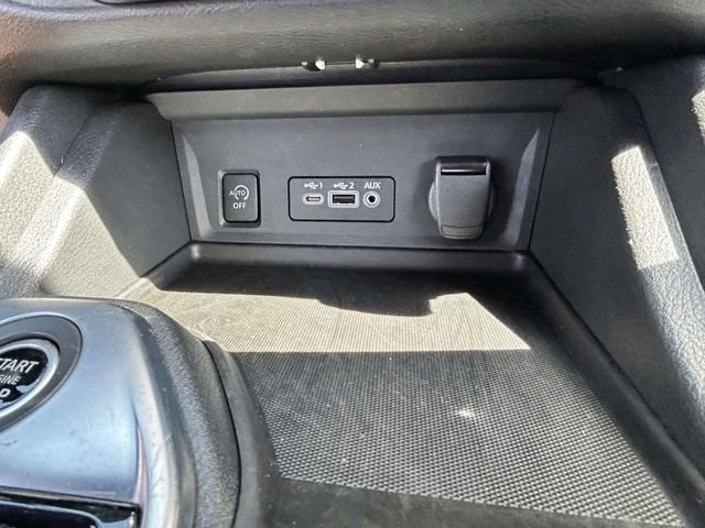 Used 2025 Nissan Sentra SV FWD image 18