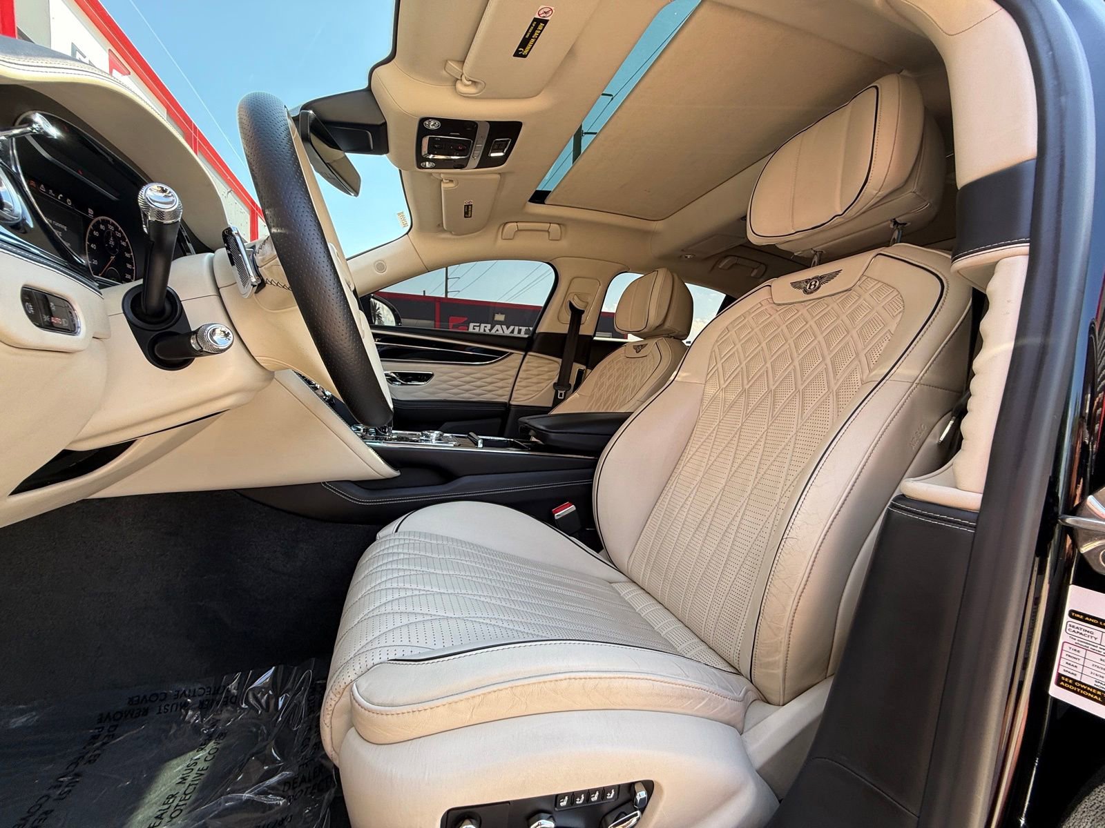 Used 2020 Bentley Flying Spur W12 image 15