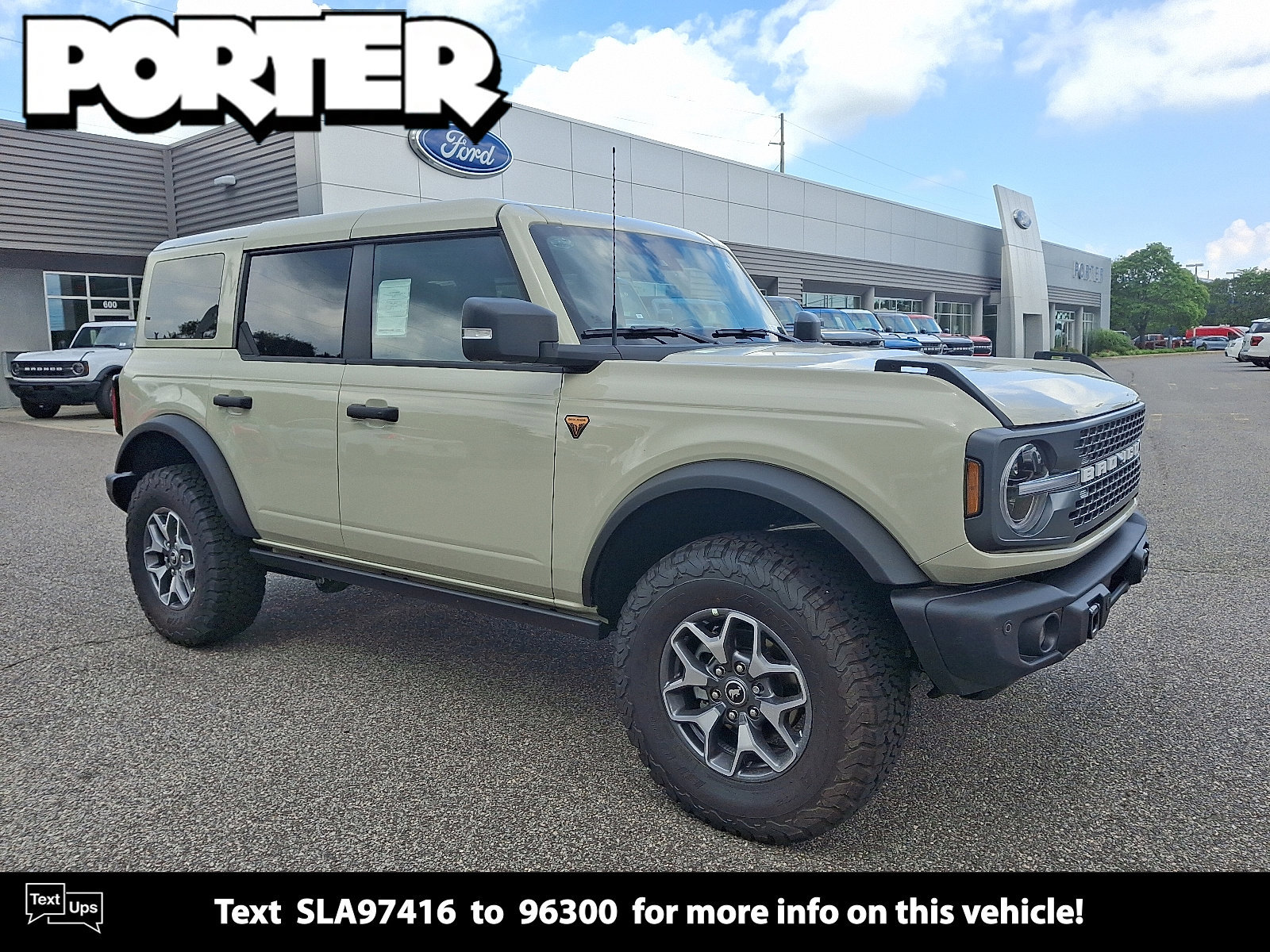 New 2025 Ford Bronco Badlands image 8