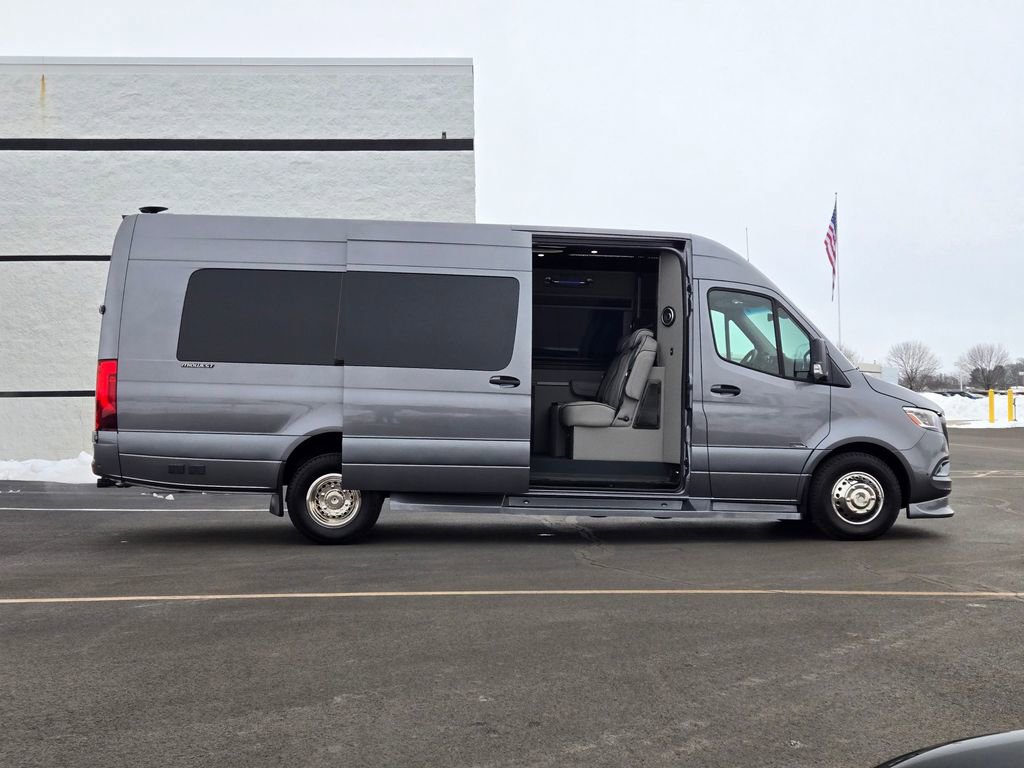 Used 2023 Mercedes-Benz Sprinter 3500 w/ Parking Package image 9