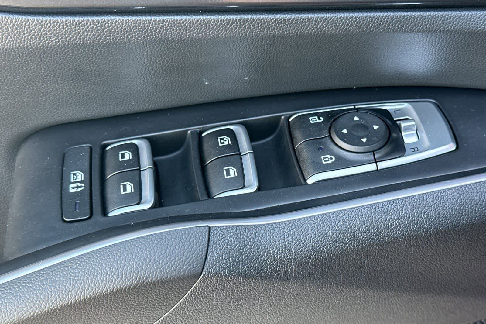 Used 2023 Kia Sorento LX AWD/4WD image 13