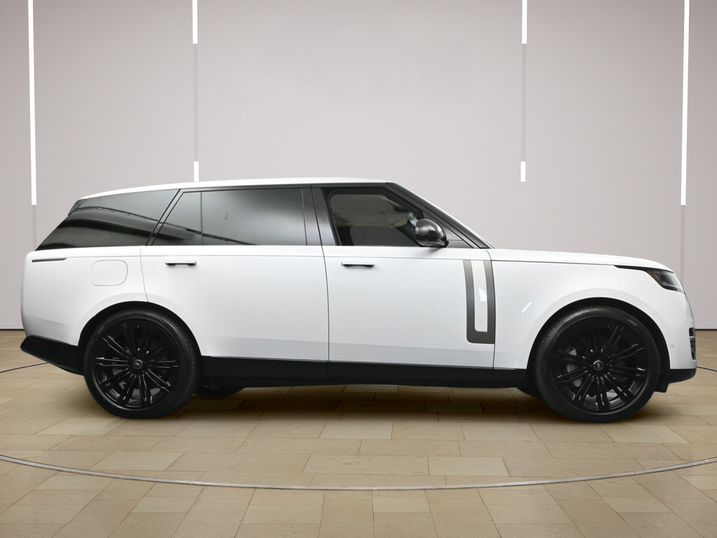 Used 2025 Land Rover Range Rover Long Wheelbase SE AWD/4WD image 28