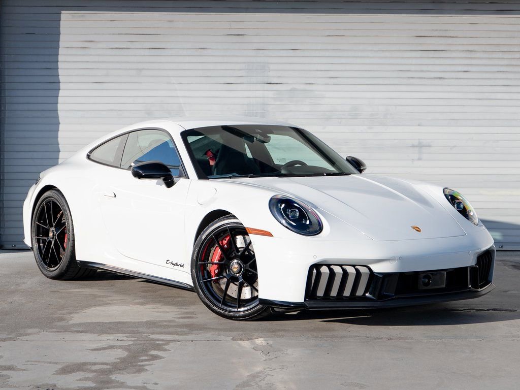 Used 2026 Porsche 911 Carrera GTS image 6