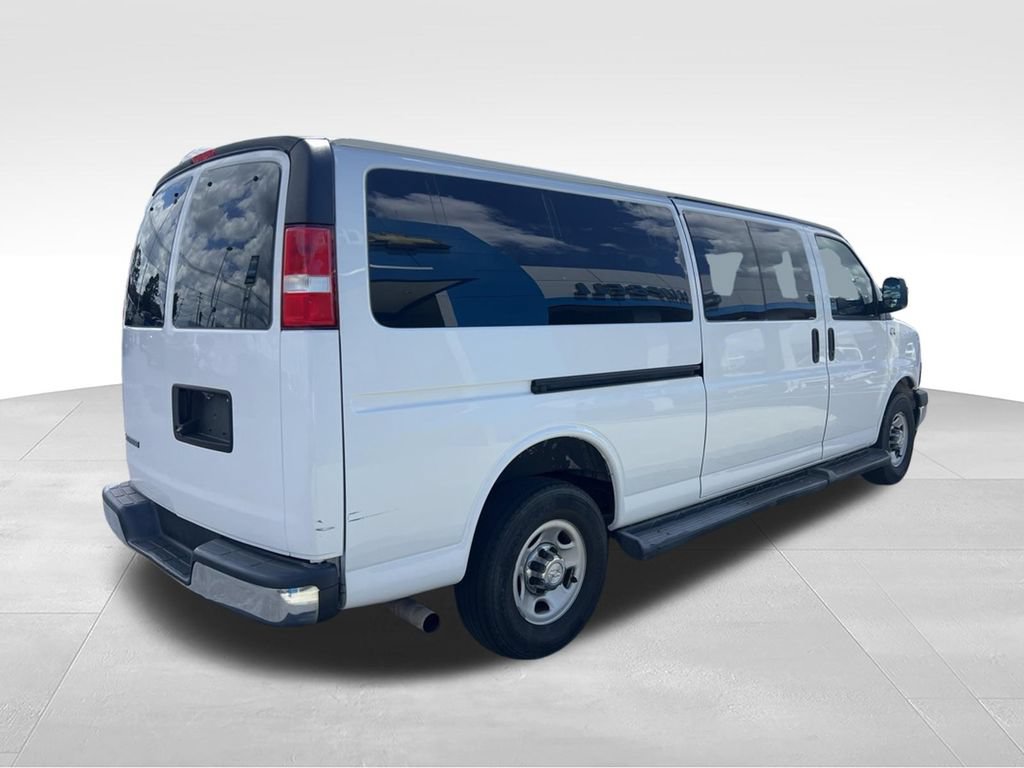 Used 2019 Chevrolet Express 3500 LT w/ LT Preferred Equipment Group RWD image 11