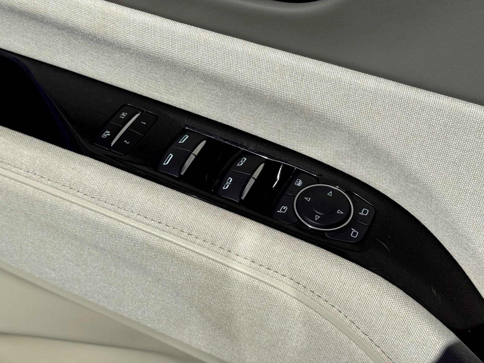 Used 2023 Cadillac Escalade Sport Platinum w/ Heavy-Duty Trailer Package image 19