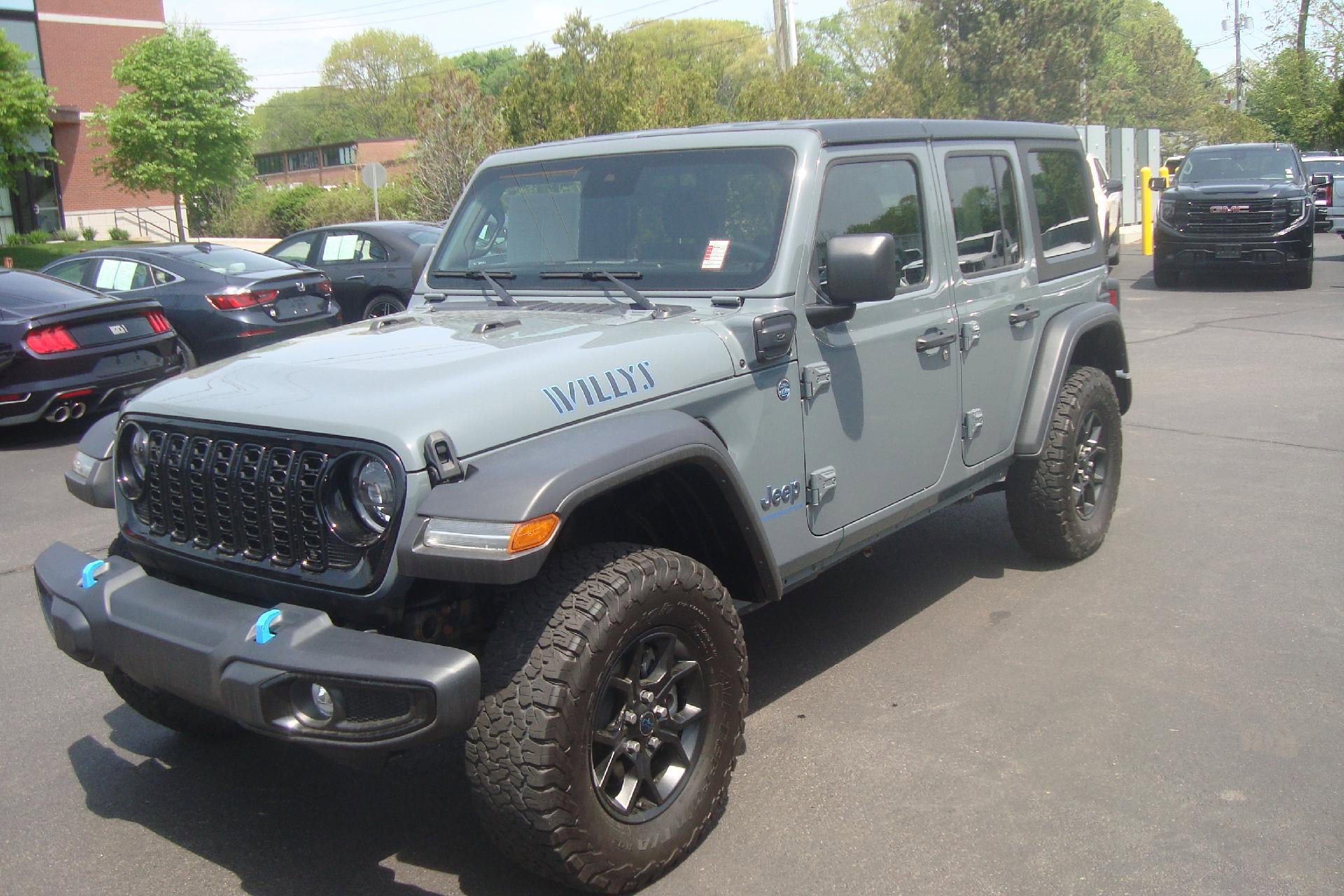 Used 2024 Jeep Wrangler Unlimited AWD/4WD image 1