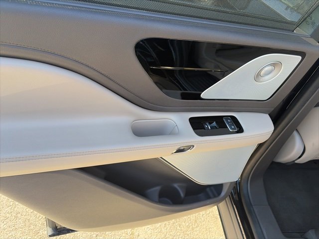 Used 2023 Lincoln Aviator Reserve w/ Equipment Group 201A image 12