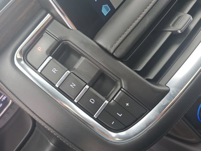 Used 2023 Chevrolet Suburban High Country AWD/4WD image 28